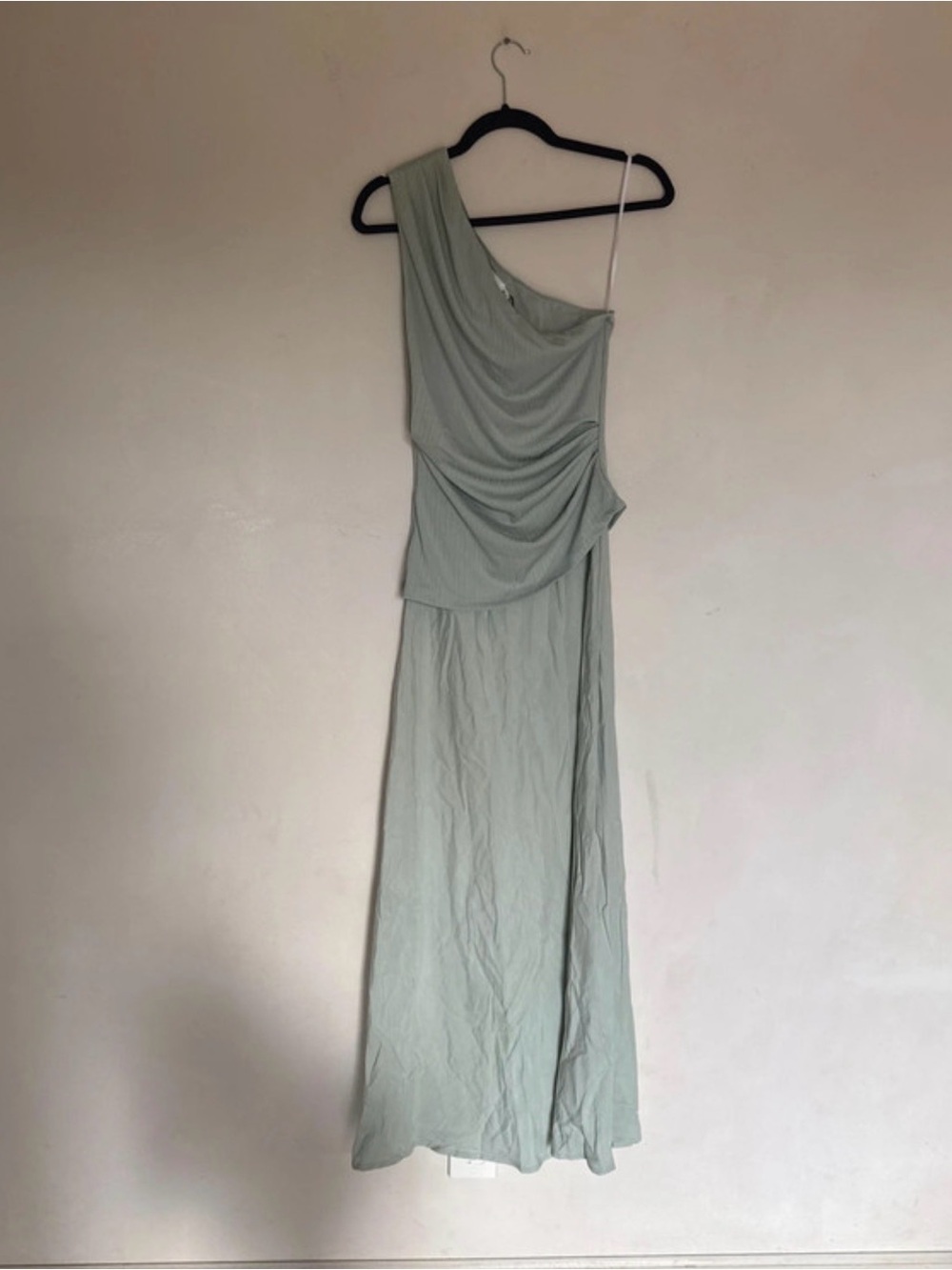 SOVERE NEW medium One-Shoulder Sage Green Maxi Dress